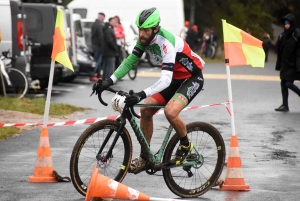 Cyclo-cross : Laurent Marcon a sauté sur l&#039;occasion au Mazet-Saint-Voy