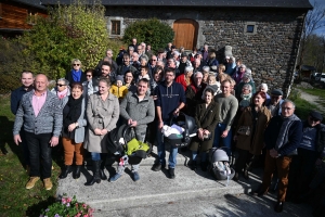 Saint-Julien-du-Pinet : les bébés et les personnes âgées réunis par la commune