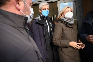 A Dunières, Valérie Pécresse prend le pouls à la maison de santé