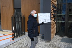 A Dunières, Valérie Pécresse prend le pouls à la maison de santé