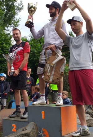 Saint-Maurice-de-Lignon : un champion régional de VTT trial aux Crampons