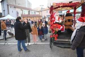 Retournac : des manèges et des tours de calèche en attendant Noël