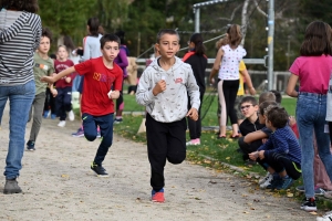 Yssingeaux : les écoliers de Jean-de-la-Fontaine courent pour l&#039;Unicef