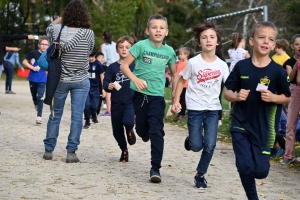 Yssingeaux : les écoliers de Jean-de-la-Fontaine courent pour l&#039;Unicef