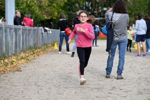 Yssingeaux : les écoliers de Jean-de-la-Fontaine courent pour l&#039;Unicef