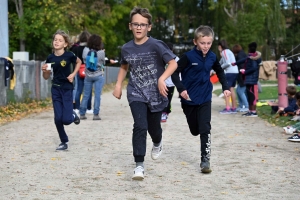 Yssingeaux : les écoliers de Jean-de-la-Fontaine courent pour l&#039;Unicef