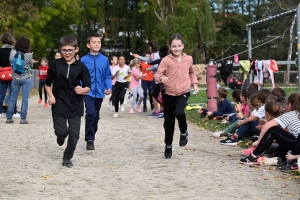 Yssingeaux : les écoliers de Jean-de-la-Fontaine courent pour l&#039;Unicef