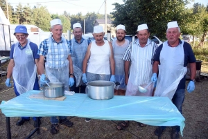 Yssingeaux : pétanque, soupe et bal, la recette gagnante à &quot;Veyrac&quot;