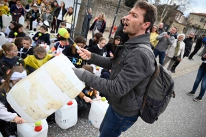 Monistrol-sur-Loire : les enfants ont swingué pour fêter Carnaval (vidéo)