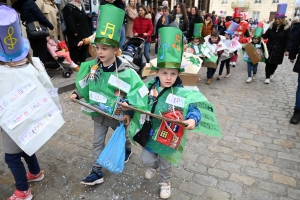 Monistrol-sur-Loire : les enfants ont swingué pour fêter Carnaval (vidéo)