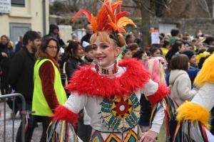 Monistrol-sur-Loire : les enfants ont swingué pour fêter Carnaval (vidéo)