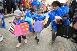 Monistrol-sur-Loire : les enfants ont swingué pour fêter Carnaval (vidéo)