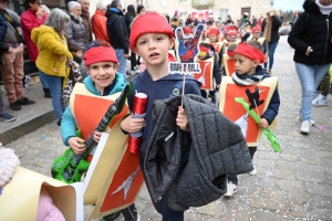 Monistrol-sur-Loire : les enfants ont swingué pour fêter Carnaval (vidéo)