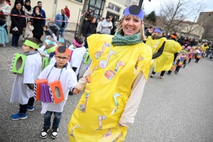 Monistrol-sur-Loire : les enfants ont swingué pour fêter Carnaval (vidéo)