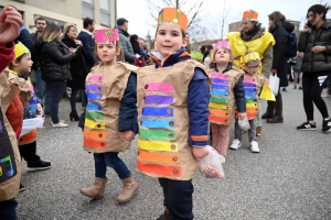 Monistrol-sur-Loire : les enfants ont swingué pour fêter Carnaval (vidéo)