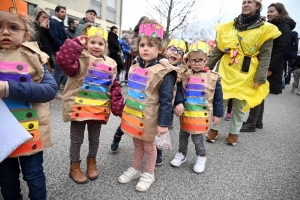 Monistrol-sur-Loire : les enfants ont swingué pour fêter Carnaval (vidéo)