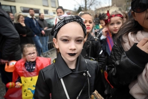 Monistrol-sur-Loire : les enfants ont swingué pour fêter Carnaval (vidéo)