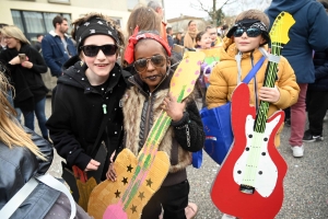 Monistrol-sur-Loire : les enfants ont swingué pour fêter Carnaval (vidéo)