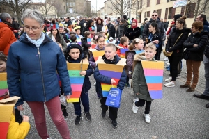 Monistrol-sur-Loire : les enfants ont swingué pour fêter Carnaval (vidéo)