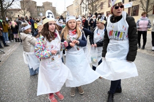 Monistrol-sur-Loire : les enfants ont swingué pour fêter Carnaval (vidéo)