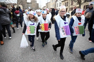 Monistrol-sur-Loire : les enfants ont swingué pour fêter Carnaval (vidéo)