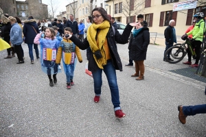 Monistrol-sur-Loire : les enfants ont swingué pour fêter Carnaval (vidéo)