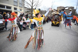 Monistrol-sur-Loire : les enfants ont swingué pour fêter Carnaval (vidéo)