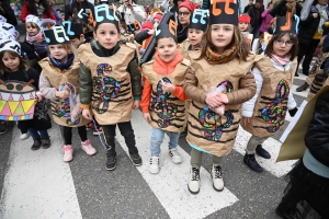 Monistrol-sur-Loire : les enfants ont swingué pour fêter Carnaval (vidéo)