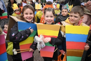 Monistrol-sur-Loire : les enfants ont swingué pour fêter Carnaval (vidéo)