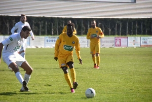 Foot : les photos du match Feurs-Le Puy en Coupe de France