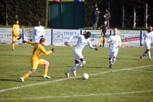 Foot : les photos du match Feurs-Le Puy en Coupe de France