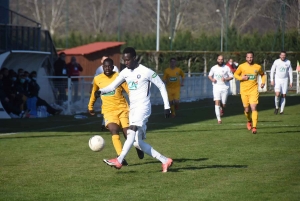 Foot : les photos du match Feurs-Le Puy en Coupe de France