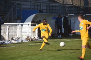 Foot : les photos du match Feurs-Le Puy en Coupe de France