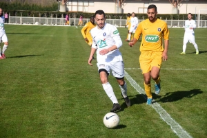 Foot : les photos du match Feurs-Le Puy en Coupe de France