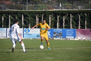 Foot : les photos du match Feurs-Le Puy en Coupe de France