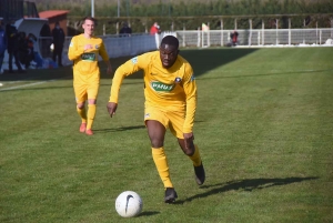 Foot : les photos du match Feurs-Le Puy en Coupe de France