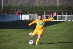 Foot : les photos du match Feurs-Le Puy en Coupe de France