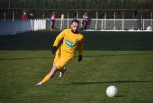 Foot : les photos du match Feurs-Le Puy en Coupe de France