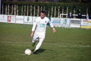 Foot : les photos du match Feurs-Le Puy en Coupe de France