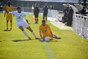 Foot : les photos du match Feurs-Le Puy en Coupe de France