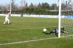 Foot : les photos du match Feurs-Le Puy en Coupe de France