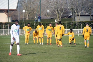 Foot : les photos du match Feurs-Le Puy en Coupe de France