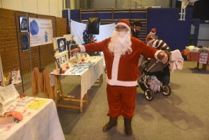 Montfaucon-en-Velay : des marchands et des tours en calèche au marché de Noël