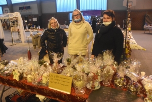 Montfaucon-en-Velay : des marchands et des tours en calèche au marché de Noël