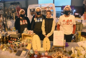 Montfaucon-en-Velay : des marchands et des tours en calèche au marché de Noël