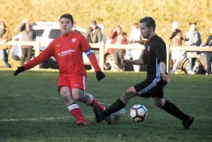 Foot : Tence s&#039;offre Laussonne et file en 8e de finale de la Coupe de la Haute-Loire