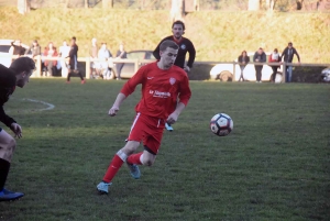 Foot : Tence s&#039;offre Laussonne et file en 8e de finale de la Coupe de la Haute-Loire