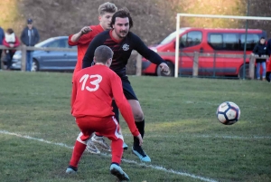 Foot : Tence s&#039;offre Laussonne et file en 8e de finale de la Coupe de la Haute-Loire