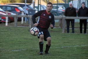 Foot : Tence s&#039;offre Laussonne et file en 8e de finale de la Coupe de la Haute-Loire