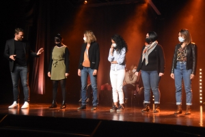 Festival du rire : 250 spectateurs participent à des expériences autour de l&#039;hypnose à Yssingeaux